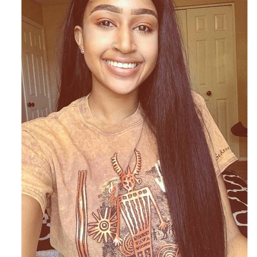 Meet your Posher, Brooke